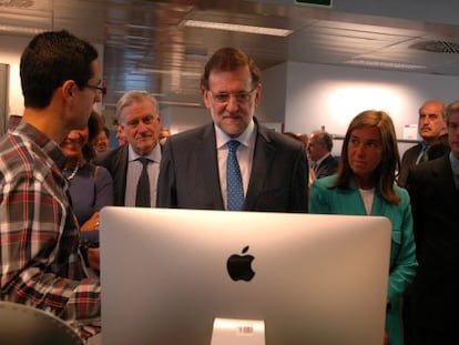 Mariano Rajoy durante su primera visita como presidente del Gobierno a un centro de investiogaci&oacute;n, celebrada en 2014