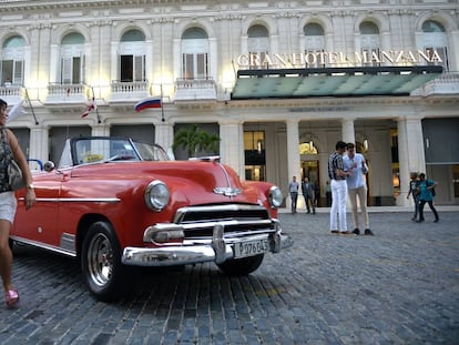 Fachada del Gran Hotel Manzana en La Habana (Cuba).