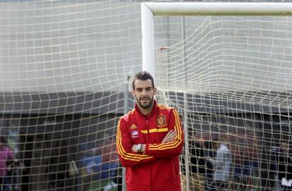 Negredo posa para la entrevista en Las Rozas.