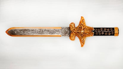 The dagger allegedly gifted to Francisco Franco by Benito Mussolini‘s son-in-law.