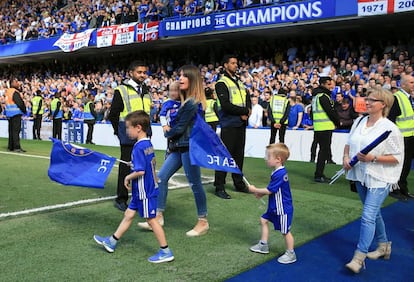 Natacha Von Honacker, con los tres hijos que tiene con Eden Hazard.