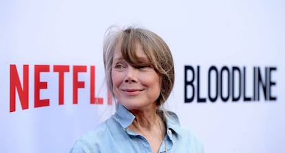 Sissy Spacek promociona la serie Bloodline de Netflix, en California.