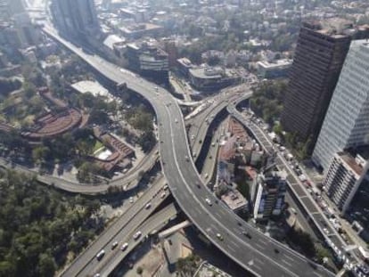 Autopista en la zona norte de Ciudad de México.