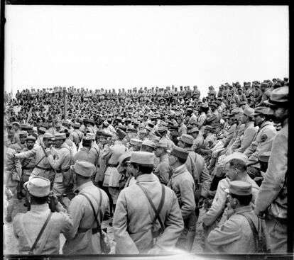 20 de junio de1918. En Clipon, Departamento de Nord, Francia (nota manuscrita del autor sobre el negativo de vidrio).