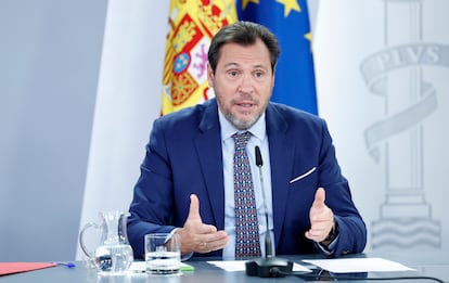 El ministro de Transportes, Óscar Puente, tras la celebración del último Consejo de Ministros antes de la pausa estival. Incendios en España, Castilla y León Las Médulas