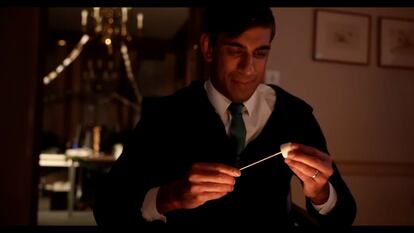 Vídeo | Rishi Sunak, como Macaulay Culkin: ‘Solo en Downing Street’ por Navidad