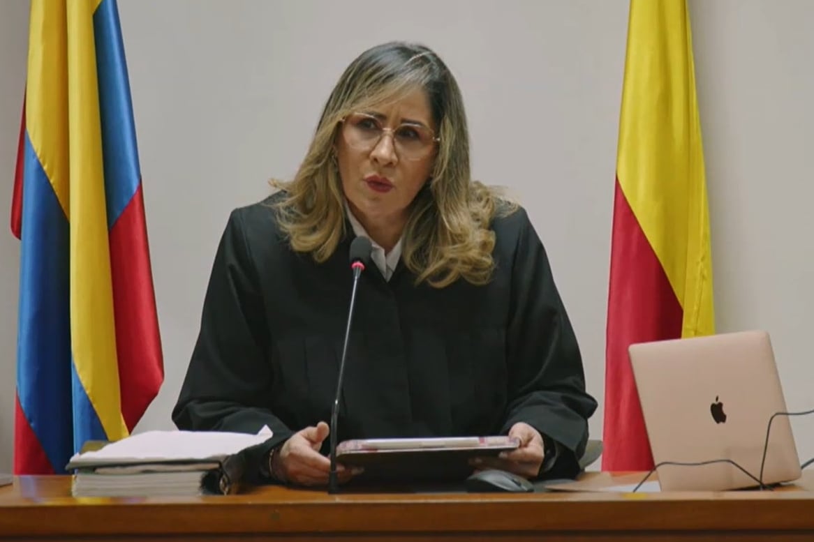 La jueza Sandra Liliana Heredia durante la lectura del veredicto en el juicio contra el expresidente colombiano Álvaro Uribe, el 28 de julio de 2025.