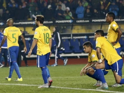 A seleção brasileira, após perder para o Paraguai.
