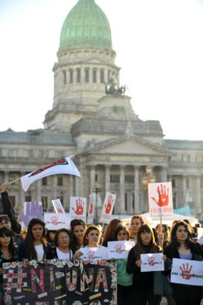 El pasado 3 de junio, frente al Congreso argentino en Buenos Aires, se celebró la protesta Ni una menos para rechazar los feminicidios.