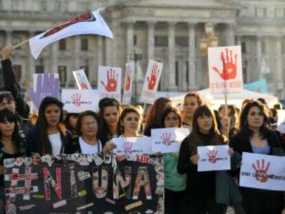 El pasado 3 de junio, frente al Congreso argentino en Buenos Aires, se celebró la protesta Ni una menos para rechazar los feminicidios.