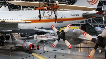 Aviones en el hangar del Museo Aeroscopia, junto a la sede central de Airbus, en Toulouse (Francia).