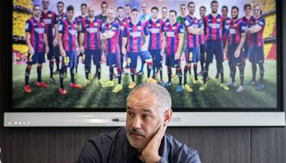 Zubizarreta, en la ciudad deportiva del Barcelona, en una foto de archivo.