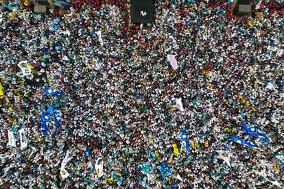 Vista aérea del mitin del candidato presidencial a las elecciones de Indonesia Prabowo Subianto, en Bogor, Java Occidental, el 29 de marzo.