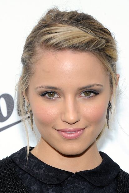 Dianna Agron nos da la clave del eyeliner de verano con brillo de labios.