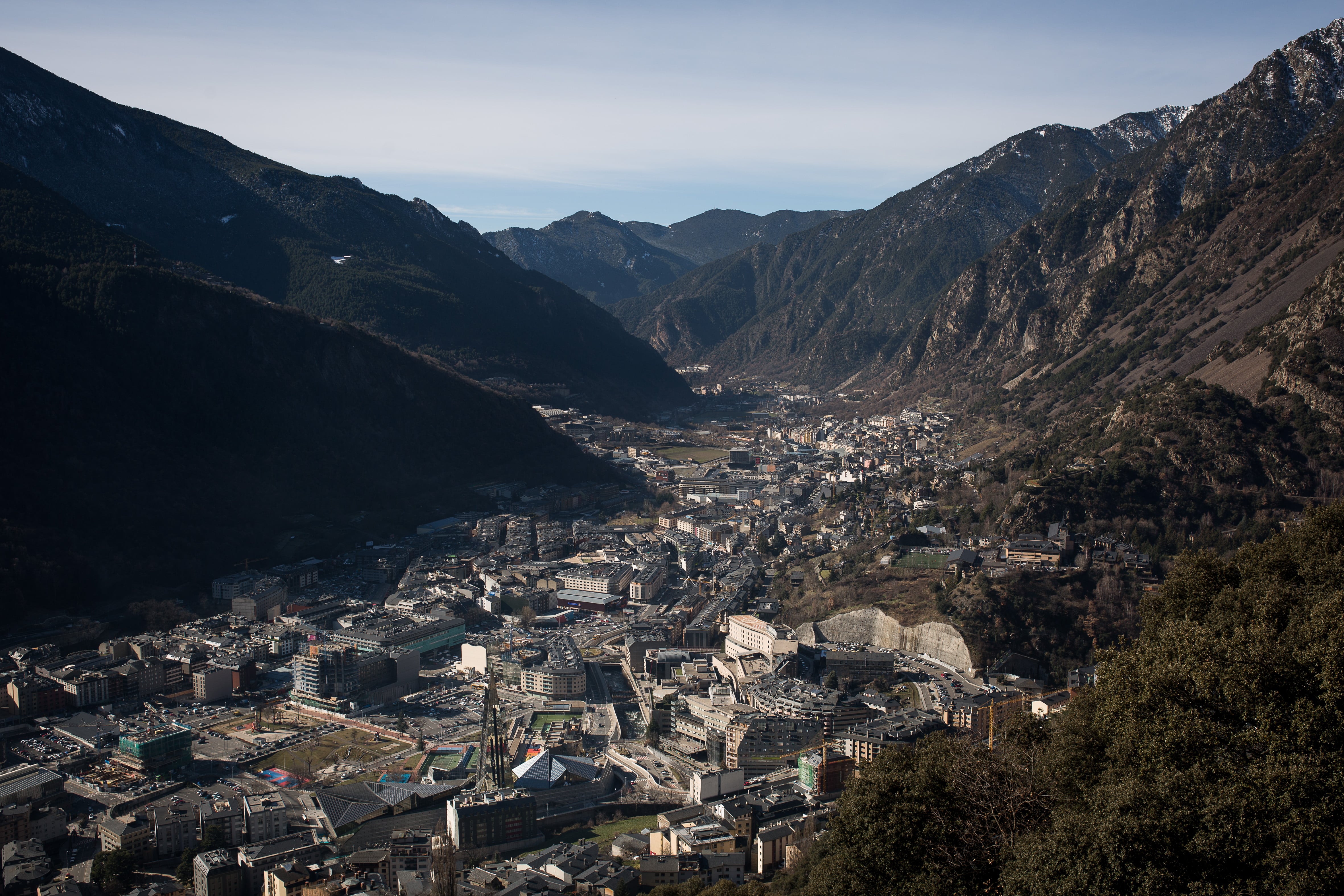 Del paraíso fiscal al mercado único: Andorra culmina su giro europeo en plena contestación social