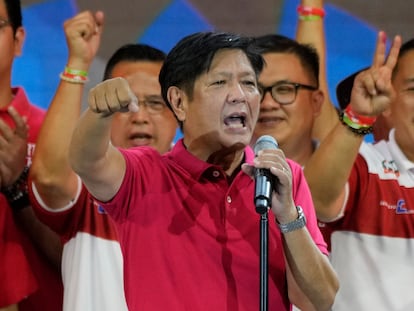 Ferdinand Bongbong Marcos Jr., hijo del dictador de Filipinas, el 13 de abril durante un acto electoral previo a las elecciones que le han llevado a la presidencia de su país.