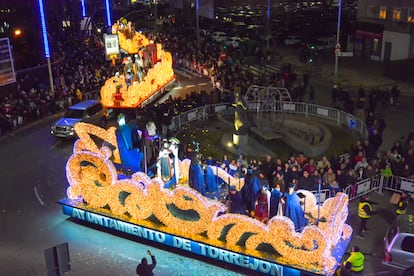 Una de las carrozas de los Reyes Magos de la cabalgata de Torrejón de Ardoz.