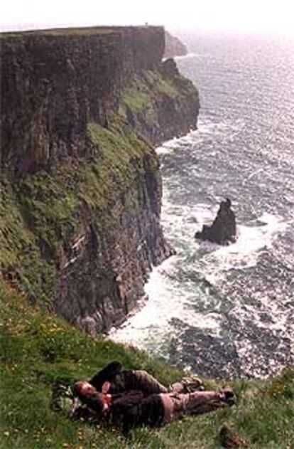 Los acantilados de Moher, en la costa oeste de Irlanda, ofrecen uno de los más bellos espectáculos del país.