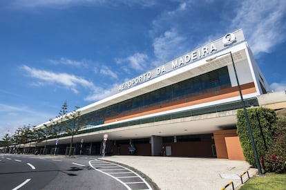 Vista general del aeropuerto tras la ceremonia de su nombramiento como Aeropuerto Cristiano Ronaldo el 29 de marzo de 2017 en Santa Cruz, Madeira (Portugal).