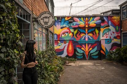 Vista exterior de la casa tienda Ledania en Bogotá.