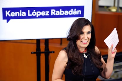 Kenia López Rabadán, durante una conferencia de prensa, en Ciudad de México, en noviembre de 2021.