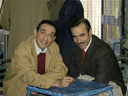 Roberto Cairo e Imanol Arias, en la serie <i>Cuéntame cómo pasó</i>.