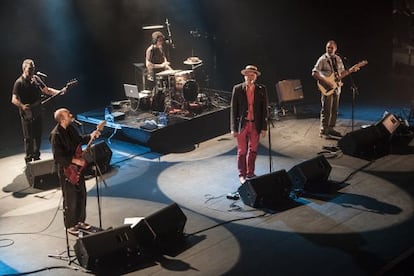 Oliver, Sisa y Portet, de izquierda a derecha, en el concierto de anoche.