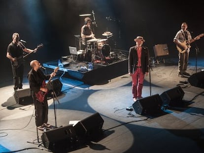 Oliver, Sisa y Portet, de izquierda a derecha, en el concierto de anoche.