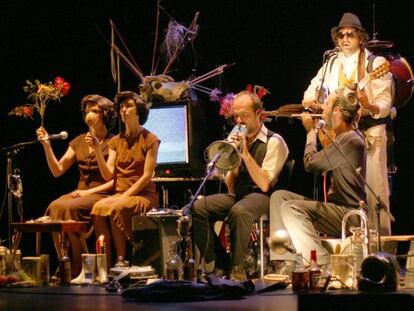 Momento de la actuación de la Orquesta de Hombres Orquesta ayer en el Teatro Victoria Eugenia.