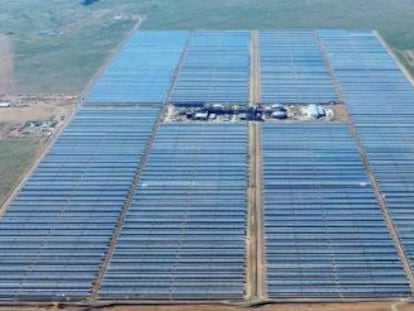 Vista de kaXu Solar One, otra de las plantas de Abengoa en Sudafrica. 