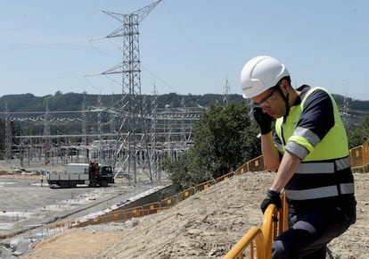 Obras en estación eléctrica en el País Vasco.
