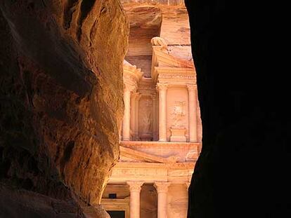 Un viaje de ocho días a Jordania (en la foto, las ruinas de Petra), desde 1.211 euros.