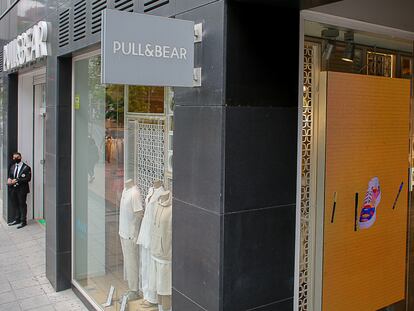 Una tienda de Pull&Bear en el centro de Madrid.