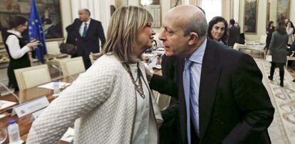 Irene Rigau con José Ignacio Wert.