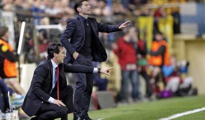 Emery y Marcelino dan instrucciones en el partido de ida. 