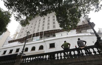 Hotel em reforma na zona sul do Rio de Janeiro.