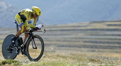Contador, durante la contrarreloj de Zaragoza de la Vuelta.