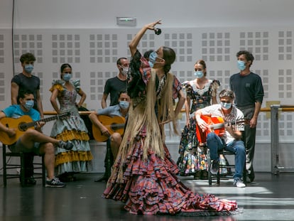 Ensayo de la obra 'La Bella Otero', con coreografía y dirección de Rubén Olmo, en la sede del Ballet Nacional de España del Matadero de Madrid.