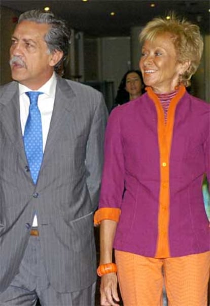 Diego López Garrido y María Teresa Fernández de la Vega, en el Congreso.