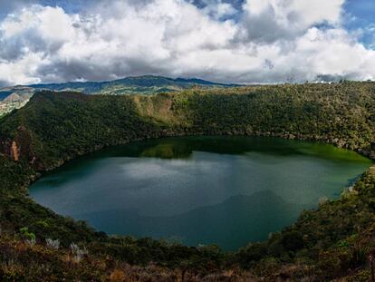 Panorámica de la laguna de Guatavita.