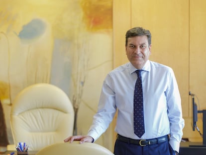 Carlos Fernández Carriedo, consejero de Economía y Hacienda de Castilla y León, en su despacho en Valladolid.