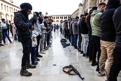 La oracíon del viernes en la esplanada de la Mezquita de los Omeyas.