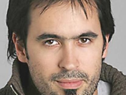 Entrevista con Carlos E. Cué