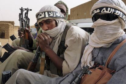 Milicianos del grupo isl&aacute;mico salafista Ansar al Din, en el noreste de Mali, en 2012.