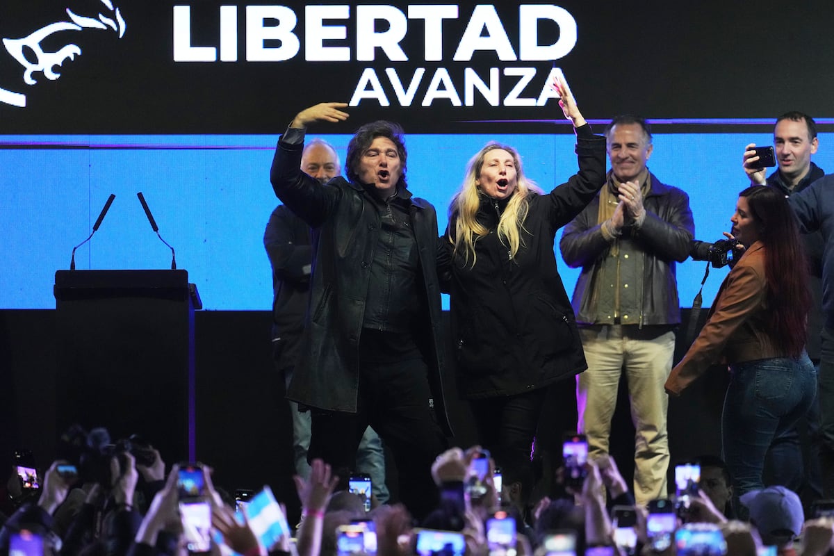 Milei clama por el voto libertario en un cierre de campaña desangelado