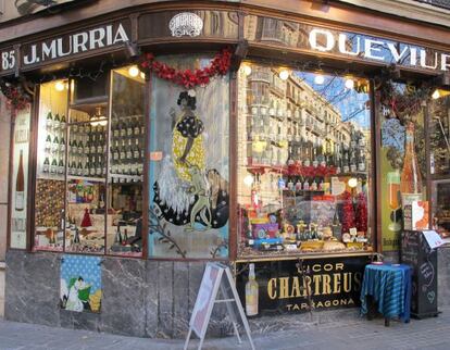 La tienda de colmados Queviures Múrria, en el barrio de la Concepció, en Barcelona.