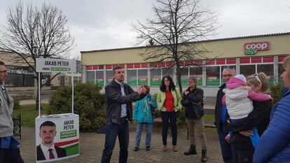 El candidato de Jobbik Peter Jakab en un mitin en Miskolc el miércoles.
