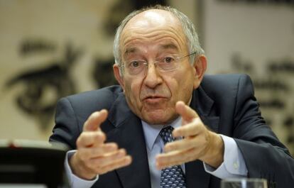Miguel Ángel Fernández Ordóñez, en una comparecencia en el Senado en 2012