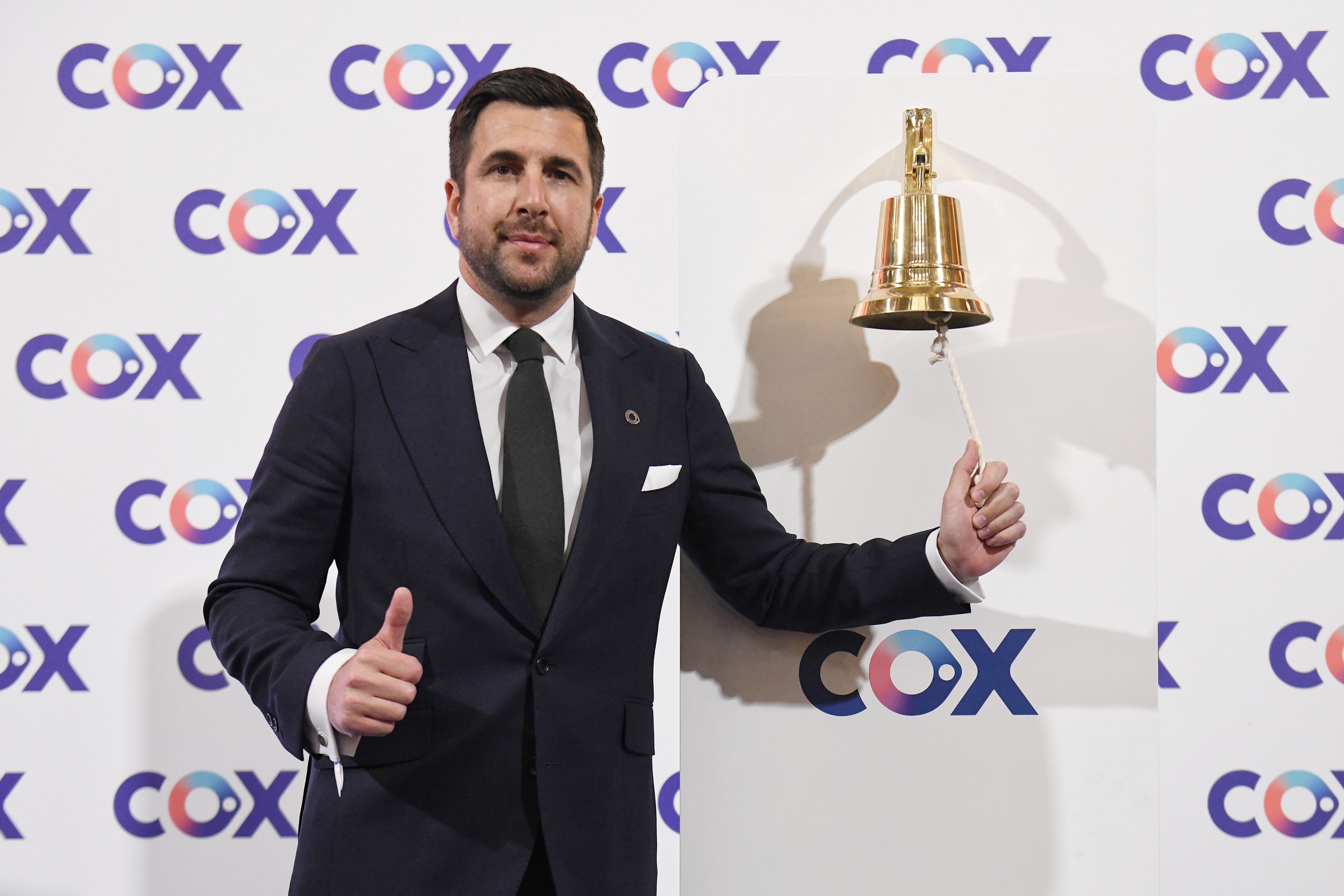 Enrique Riquelme's great ambitions lead Cox to face a debt wall