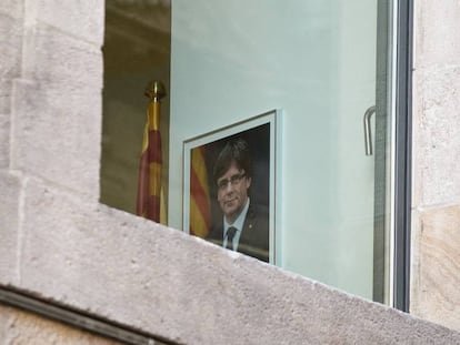 Foto de Puigdemont en el Palau de la Generalitat, después de la aplicación del 155.